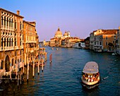 Italien, Venedig, Canale Grande, Vaparetto