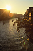 Canal Grande im Sonnenuntergang, gesehen von Rialto, Venedig, Italien