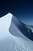 Spur im Schnee am Grat der Domes de Miage, Mont Blanc, Frankreich