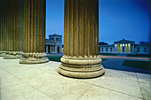 Königsplatz bei Nacht, München, Bayern, Deutschland