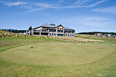 Putting Green am Terrace Downs High Country Resort, nahe Mount Hutt, Canterbury, Südinsel, Neuseeland