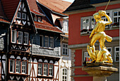 Marktbrunnen mit St.Georg, Eisenach, Thüringen, Deutschland