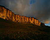 Steep rock face of Roraima Tepui, Canaima National Park, La Gran Sabana, Venezuela, America