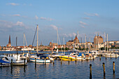 Blick über die Warnow, Altstadt, Rostock, Ostsee, Mecklenburg-Vorpommern, Deutschland