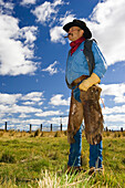 Cowboy on farmland, wildwest, Oregon, USA