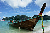 Typisches Langschwanzboot, Phi Phi, Thailand, Asien
