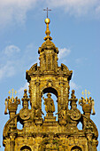 Catedral de Santiago de Compostela mit Praza do Obradoiro an der Kathedralen Westseite mit hl. Jakobus, Santiago de Compostela, Galicien, Spanien