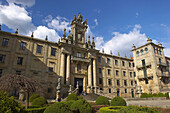 Bedeutendster Barockbau Santiagos mit hl. Martin im Giebel, Mosteiro de San Martíno Pinario, Praza da Inmaculada, Santiago de Compostela, Galicien, Spanien