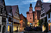 Der Altstadt mit Markusturm, Röderbogen, Rothenburg ob der Tauber, Franken, Bayern, Deutschland