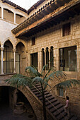 Staircase in the patio, courtyard, gothic palace, Museu Picasso, Picasso Museum, La Ribera, El Born, Ciutat Vella, Barcelona, Catalonia, Spain