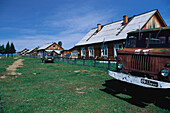 Typische Häuser, Dawscha, Ostufer des Baikalsees, Sibirien, Russland