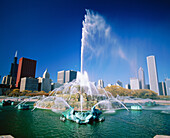 Buckingham Fountain at Grant Park. Chicago. USA