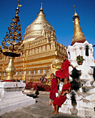 Shwezigon Pagoda. Bagan. Myanmar (Burma)