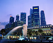 The Merlion and downtown Singapore