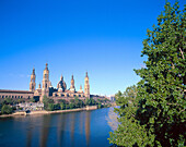 El Pilar basilica and Ebro river, Zaragoza. Aragón, Spain
