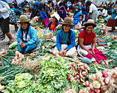 Market. Inca Sacred Valley. Pisac. Peru