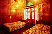 Bedroom, house boat interior. Jammu and Kashmir, India