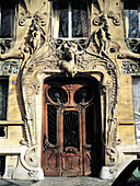 Art Nouveau building. Avenue Rapp. Paris. France