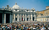 Sunday Pope blessing. St. Peter s Square. Vatican. Rome. Italy