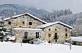 Snow covered country house. Santunea. Mirandaola, Legazpi, Guipúzcoa. Euskadi, Spain