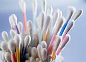  Close up, Close-up, Closeup, Color, Colour, Concept, Concepts, Cotton stick, Cotton sticks, Cotton swab, Cotton swabs, Detail, Details, Disorder, Horizontal, Hygiene, Indoor, Indoors, Interior, Many, Mess, Messy, Object, Objects, Still life, Thing, Thing