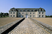 Cheverny Castle rear facade. Touraine (Chateaux country). Val-de-Loire. France