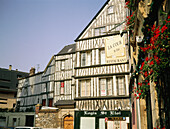 Medieval quarter sheltering many half-timbered houses. Rouen. Seine-Maritime. Normandy. France