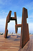 Skulptur von Jorge Oteiza auf dem Paseo Nuevo (Strandpromenade). San Sebastián. Euskadi. Spanien