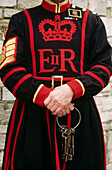 Yeoman Warder with the keys to the Queen s Chapel. London. England