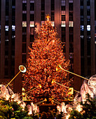 Christmas tree & angels, Rockefeller center, Manhattan, New York, USA.