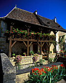 Vergers des cardoux, Tremolat village, Dordogne, Perigord, France.