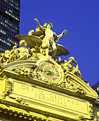 Mercury statue, grand central terminal, Manhattan, New York, USA.
