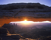Color:scenic mesa arch, Canyonlands National Park, utah, USA.