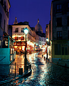 Street scene, Rue le pic, Montemartre, Paris, France.