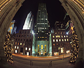 Christmas, Atlas, Rockefeller Center, Fifth Avenue, Manhattan, New York, USA