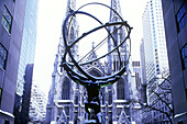 Atlas statue, Saint Patricks Cathedral, 5th Avenue, Manhattan, New York, USA
