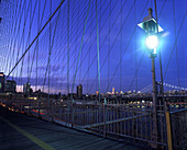 Brooklyn bridge, Midtown skyline, Manhattan, New York, USA