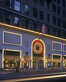 Lord and taylor department store, Fifth Avenue, Manhattan, New York, USA