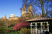 Spring, Central Park west, Manhattan, New York, USA