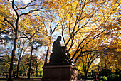 Walter scott statue, The mall, Central Park, Manhattan, New York, USA