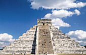The Castle (Pyramid of Kukulcan), Mayan ruins of Chichen Itza. Yucatan, Mexico