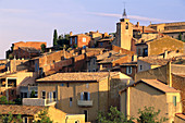 Morning town view from Chausee des Geants. Vaucluse-Rousillon. Provence. France