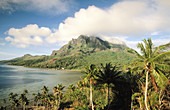 Morning light on Mount Otemanu. Anau. Bora Bora. French Poynesia