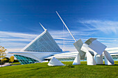 New wing of Milwaukee Art Museum by architect Santiago Calatrava. Milwaukee. Wisconsin, USA