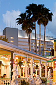 Bahamas, Grand Bahama Island, Lucaya: Port Lucaya Marketplace Pisces Restaurant and Westin Lucaya Hotel / Evening