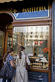 Barcelona Pasteleria La Colmena shop window
