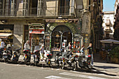 Barcelona Patisseria Escriba auf den Ramblas Touristen