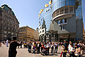 Vienna Stephansplatz Haas buidling people street artists