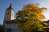 Zürich Kirche St. Peter im Herbst