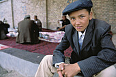 Sunday market. Old city bazar. Uyghur population. Kashgar (Kashi). Sinkiang Province (Xinjiang). China